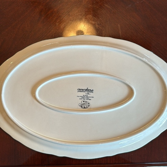 Temp-tations By Tara Old World Holiday Christmas Pointsettia Large Oval Platter - Picture 6 of 10